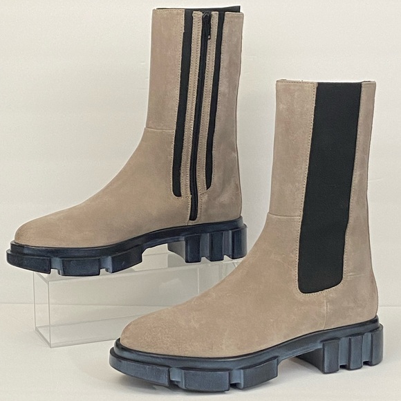 New Free People Brooks Lug Sole Chelsea Boot - Picture 4 of 10